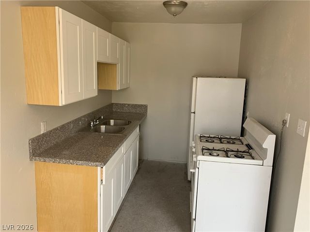 230 West Boston Avenue 7, Las Vegas, NV 89102