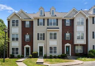 10094 Treeside Lane, Matthews, NC 28105