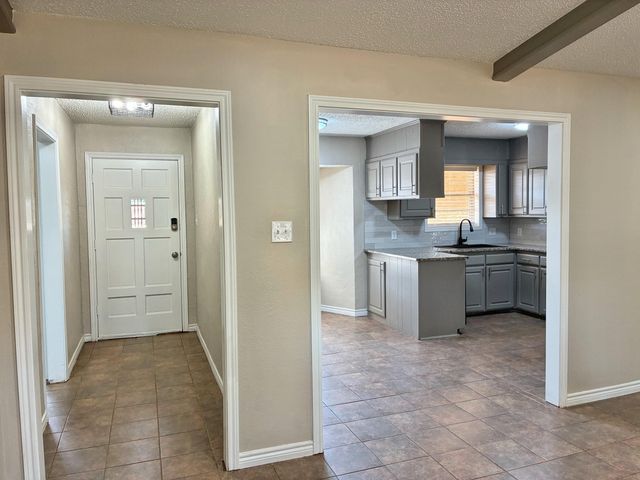 4904 64th Street, Lubbock, TX 79414