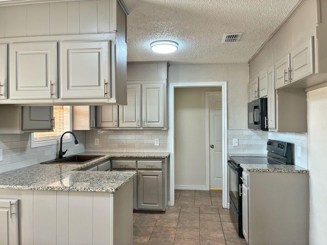 4904 64th Street, Lubbock, TX 79414