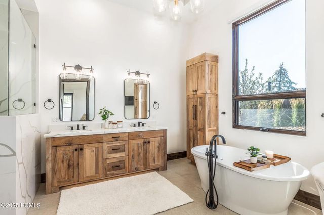 900 W Weber Canyon Road, Oakley, UT 84055