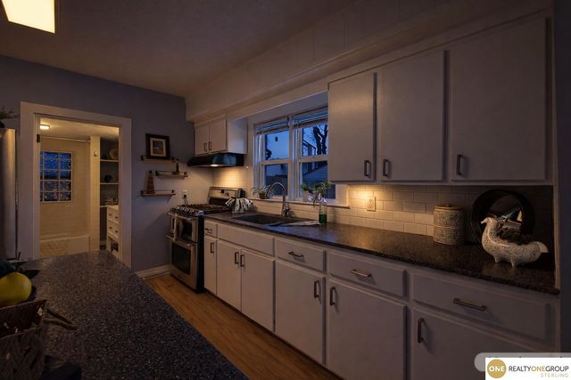 2915 N 206 Street, Elkhorn, NE 68022