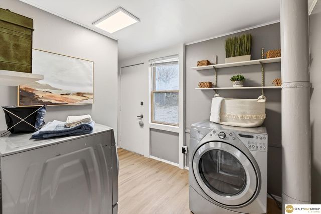 2915 N 206 Street, Elkhorn, NE 68022