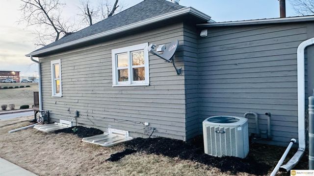 2915 N 206 Street, Elkhorn, NE 68022