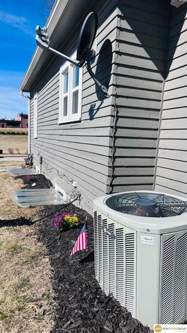 2915 N 206 Street, Elkhorn, NE 68022