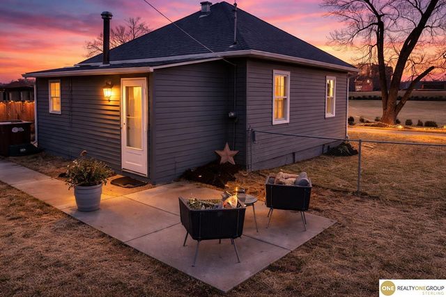 2915 N 206 Street, Elkhorn, NE 68022