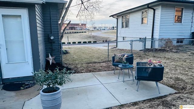 2915 N 206 Street, Elkhorn, NE 68022