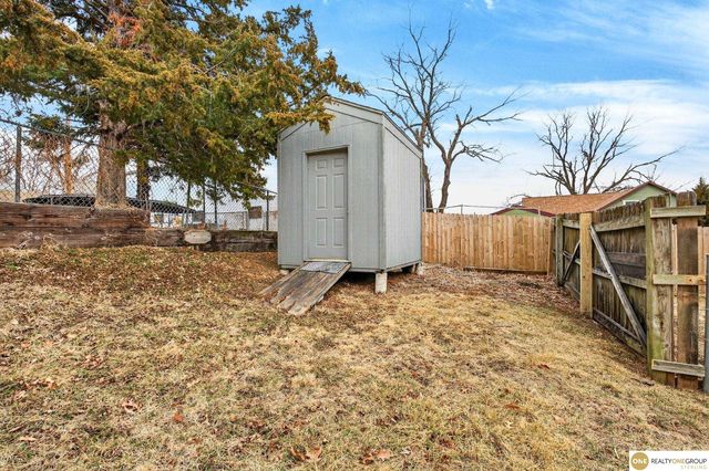 2915 N 206 Street, Elkhorn, NE 68022