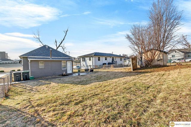 2915 N 206 Street, Elkhorn, NE 68022