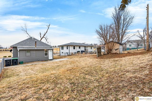 2915 N 206 Street, Elkhorn, NE 68022
