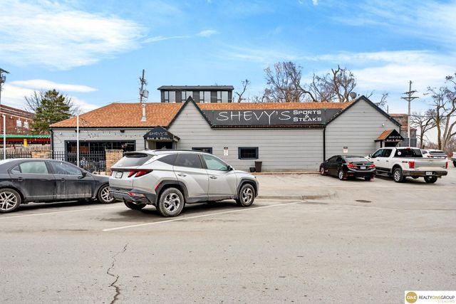 2915 N 206 Street, Elkhorn, NE 68022