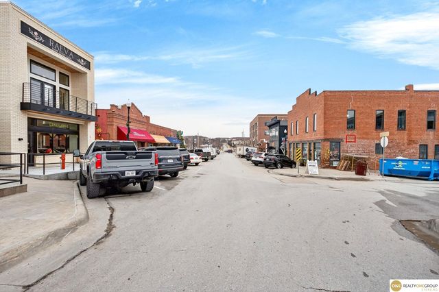 2915 N 206 Street, Elkhorn, NE 68022