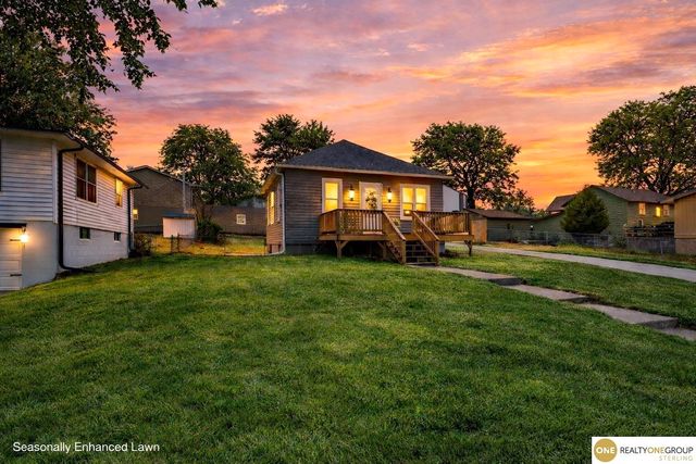 2915 N 206 Street, Elkhorn, NE 68022