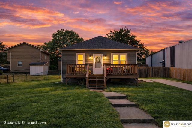 2915 N 206 Street, Elkhorn, NE 68022