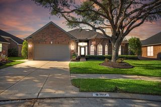 2517 Royal Terns Court, League City, TX 77573