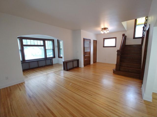 1210 W 32nd Street, Minneapolis, MN 55408