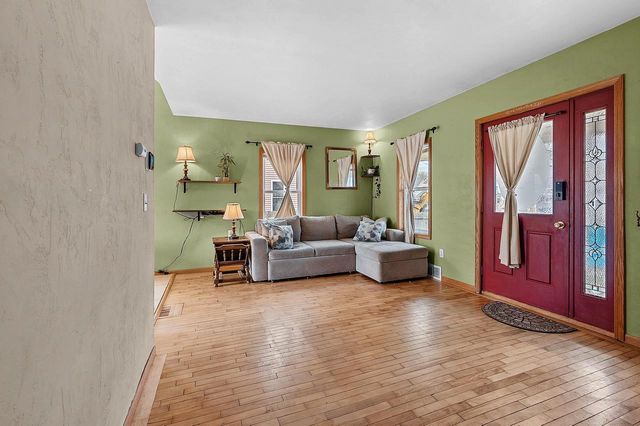 836 W 8TH STREET, Appleton, WI 54914