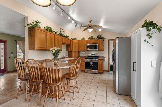 836 W 8TH STREET, Appleton, WI 54914