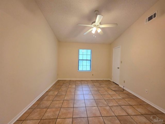 1440 N 61st Ave 8D, Pensacola, FL 32506