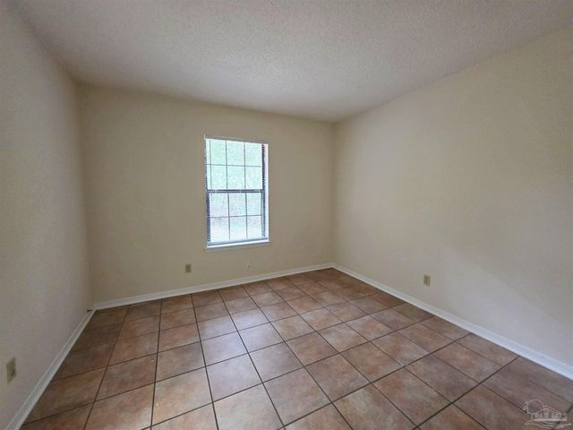 1440 N 61st Ave 8D, Pensacola, FL 32506