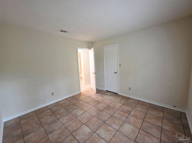 1440 N 61st Ave 8D, Pensacola, FL 32506