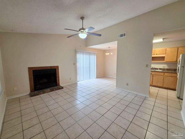 1440 N 61st Ave 8D, Pensacola, FL 32506