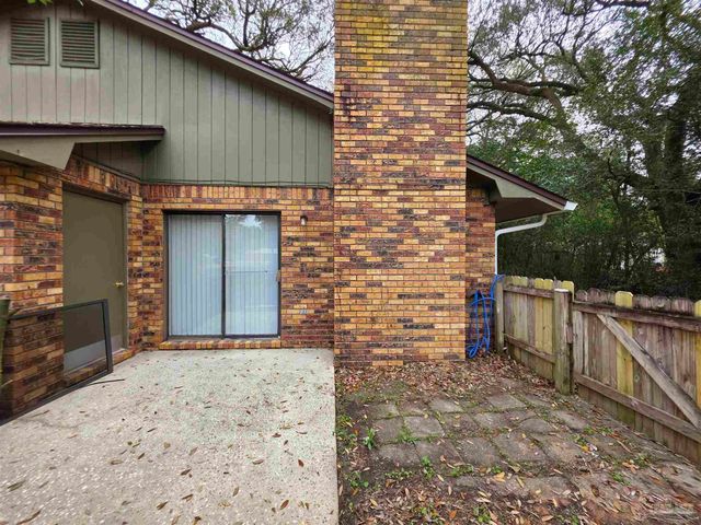 1440 N 61st Ave 8D, Pensacola, FL 32506