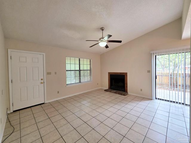 1440 N 61st Ave 8D, Pensacola, FL 32506