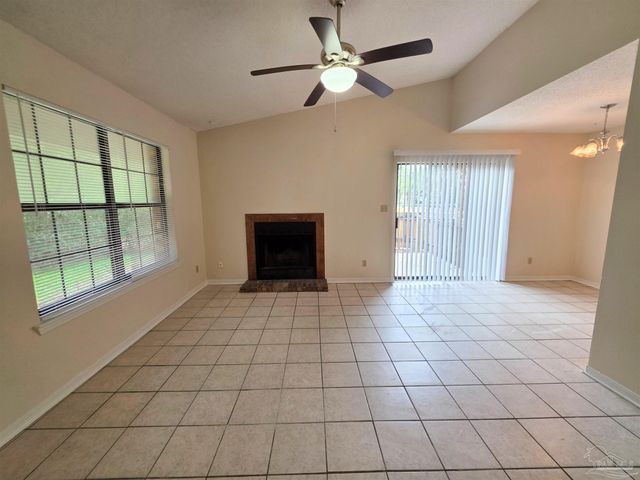 1440 N 61st Ave 8D, Pensacola, FL 32506