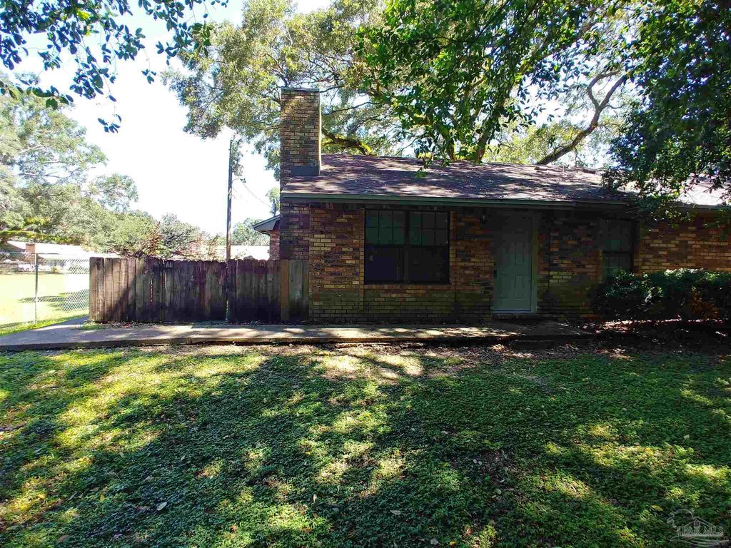 1440 N 61st Ave 8D, Pensacola, FL 32506