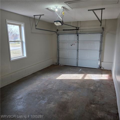 920 Division Street, Greenwood, AR 72936