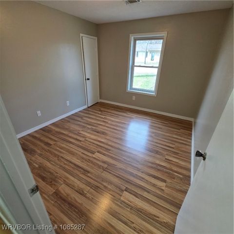 920 Division Street, Greenwood, AR 72936