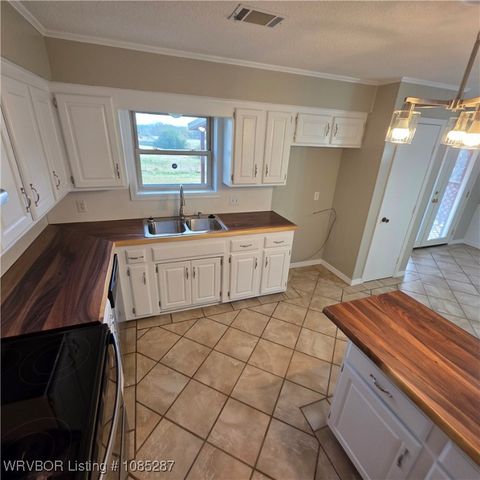 920 Division Street, Greenwood, AR 72936