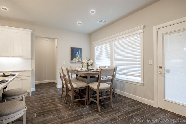 2942 N Briarwood Avenue, Catoosa, OK 74015