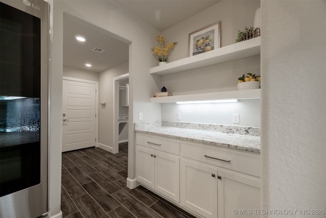 2942 N Briarwood Avenue, Catoosa, OK 74015