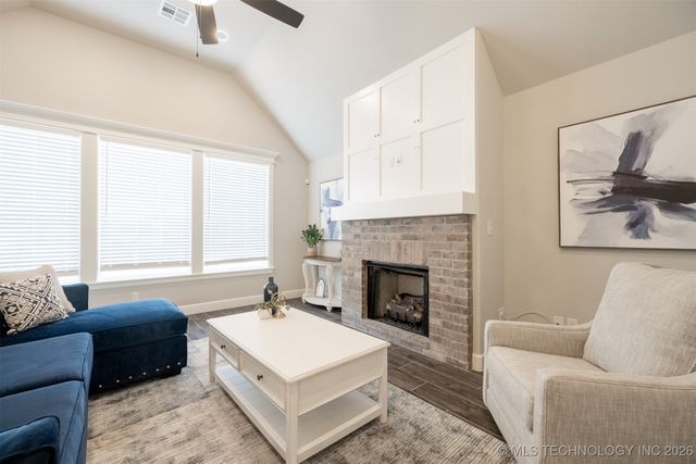 2942 N Briarwood Avenue, Catoosa, OK 74015