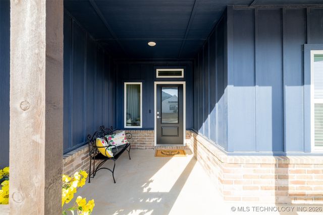 2942 N Briarwood Avenue, Catoosa, OK 74015