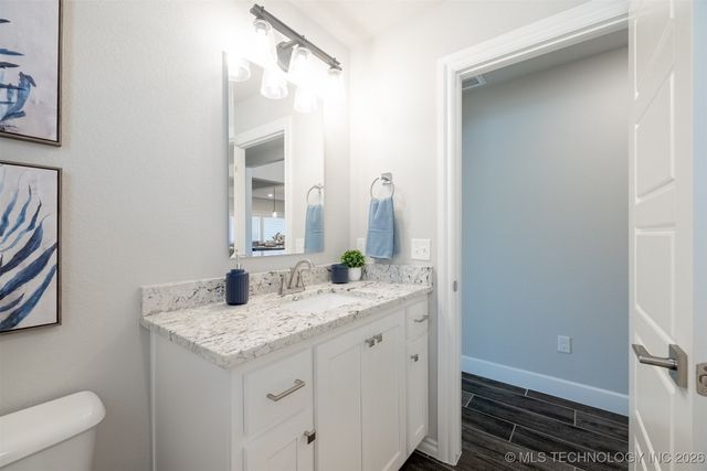 2942 N Briarwood Avenue, Catoosa, OK 74015