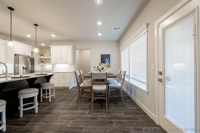 2942 N Briarwood Avenue, Catoosa, OK 74015