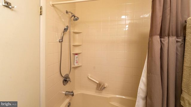 3006 MARYANNES CT, North Wales, PA 19454