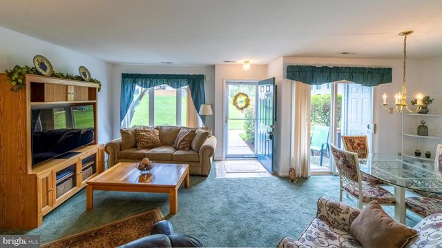 3006 MARYANNES CT, North Wales, PA 19454