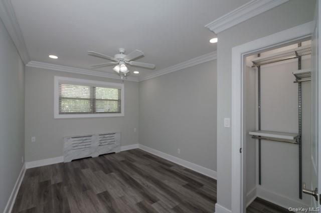 142 Covert Avenue J3, Stewart Manor, NY 11530