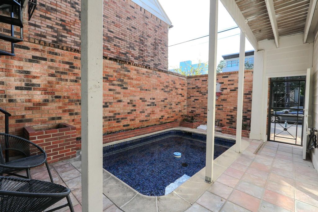 1905 Park Street, Houston, TX 77019