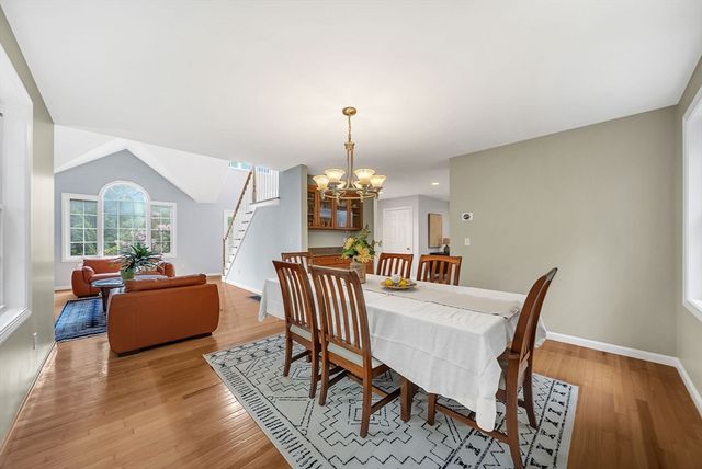 22 Hillcrest Dr, Acton, MA 01720
