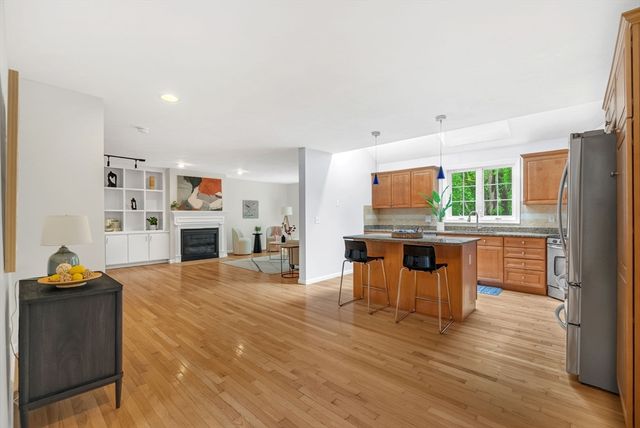 22 Hillcrest Dr, Acton, MA 01720