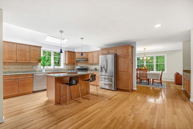 22 Hillcrest Dr, Acton, MA 01720