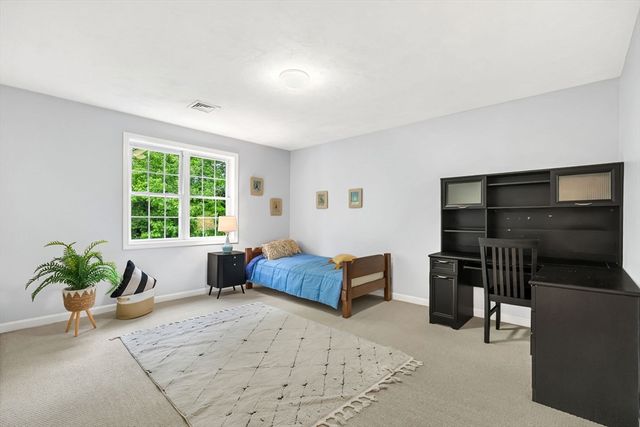 22 Hillcrest Dr, Acton, MA 01720