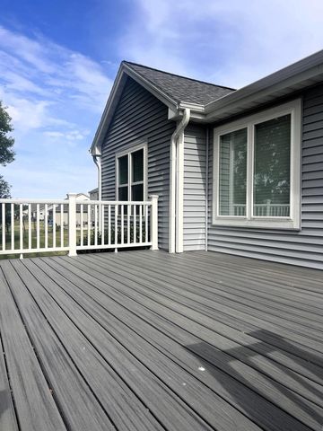 273 Silver Lake TRAIL, Oconomowoc, WI 53066