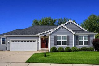 273 Silver Lake TRAIL, Oconomowoc, WI 53066