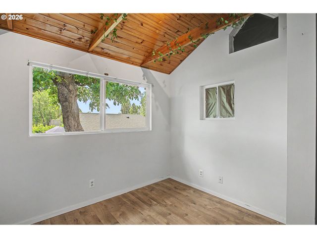 17109 Se EVERGREEN Hwy, Vancouver, WA 98683